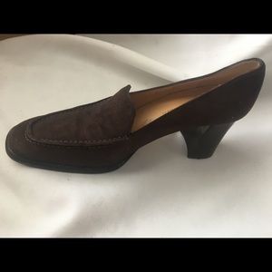 Ralph Lauren Women’s Brown Suede Pumps Size 7AA